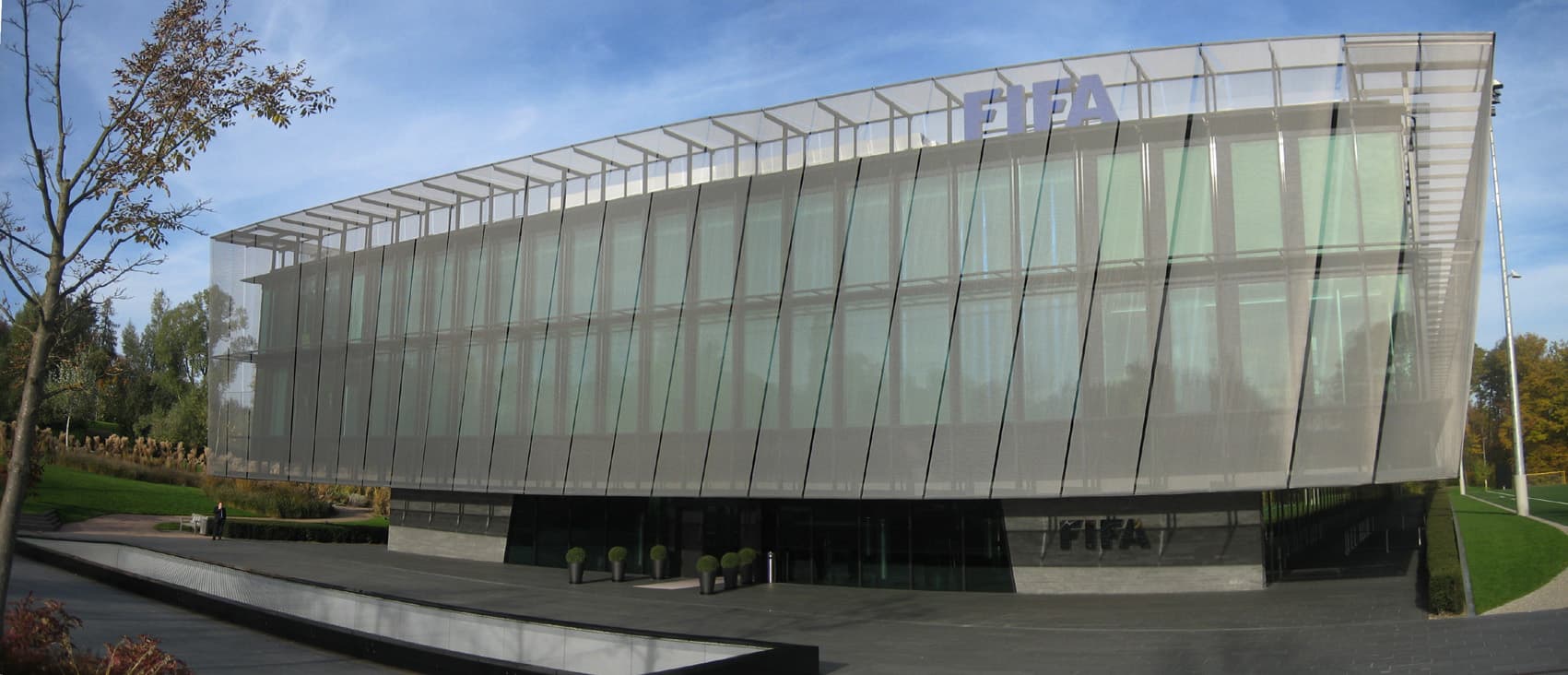 FIFA retrage planul de investiții private după amenințarea UEFA (Foto: MCaviglia digimen.ch / CC BY-SA 3.0, Wikimedia Commons)