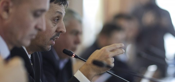 HOTNEWS.RO: Ministerul Educației anunță că va colabora cu CNA și TikTok pentru a combate „pseudoștiința și manipularea”