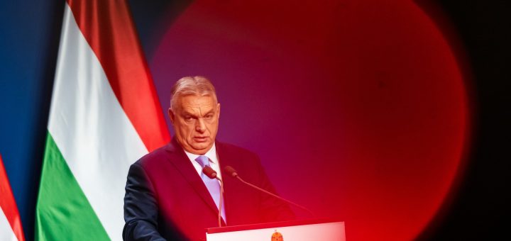 HOTNEWS.RO: Suspectat de crime de război, Benjamin Netanyahu sfidează mandatul de arestare emis de Curtea Penală Internațională și merge în Ungaria