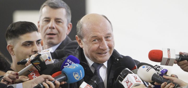 HOTNEWS.RO: Traian Băsescu și-a început, în miez de noapte, „dezvăluirile” despre alegeri: „Românii trebuie să hotărască dacă le dau şi preşedintele”