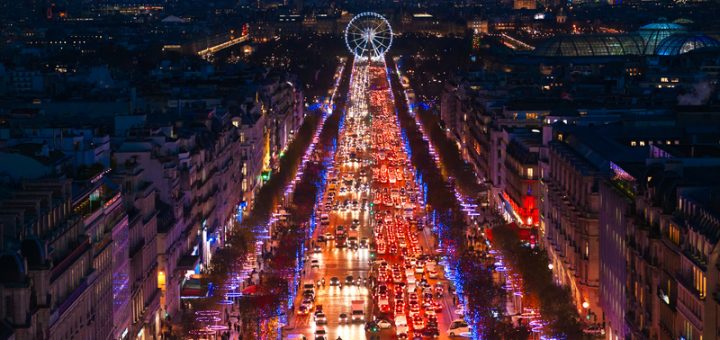 HOTNEWS.RO: VIDEO Momente de panică pe un bulevard celebru din Paris. Motivul care a dus la instituirea unui „perimetru de securitate”