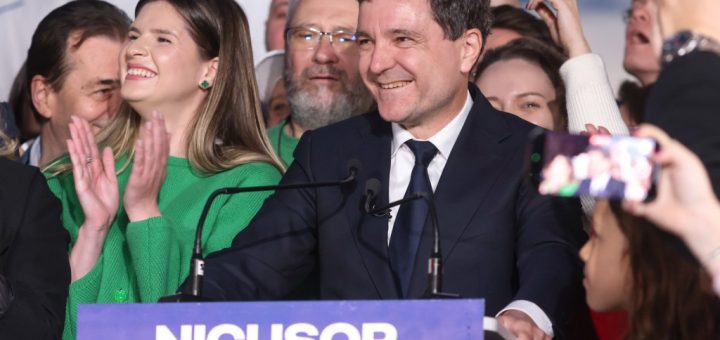 HOTNEWS.RO: Nicușor Dan, invitat la reuniunile Renew Europe. Barna: „Ca independent, nu ai beneficiile comunicării informale”