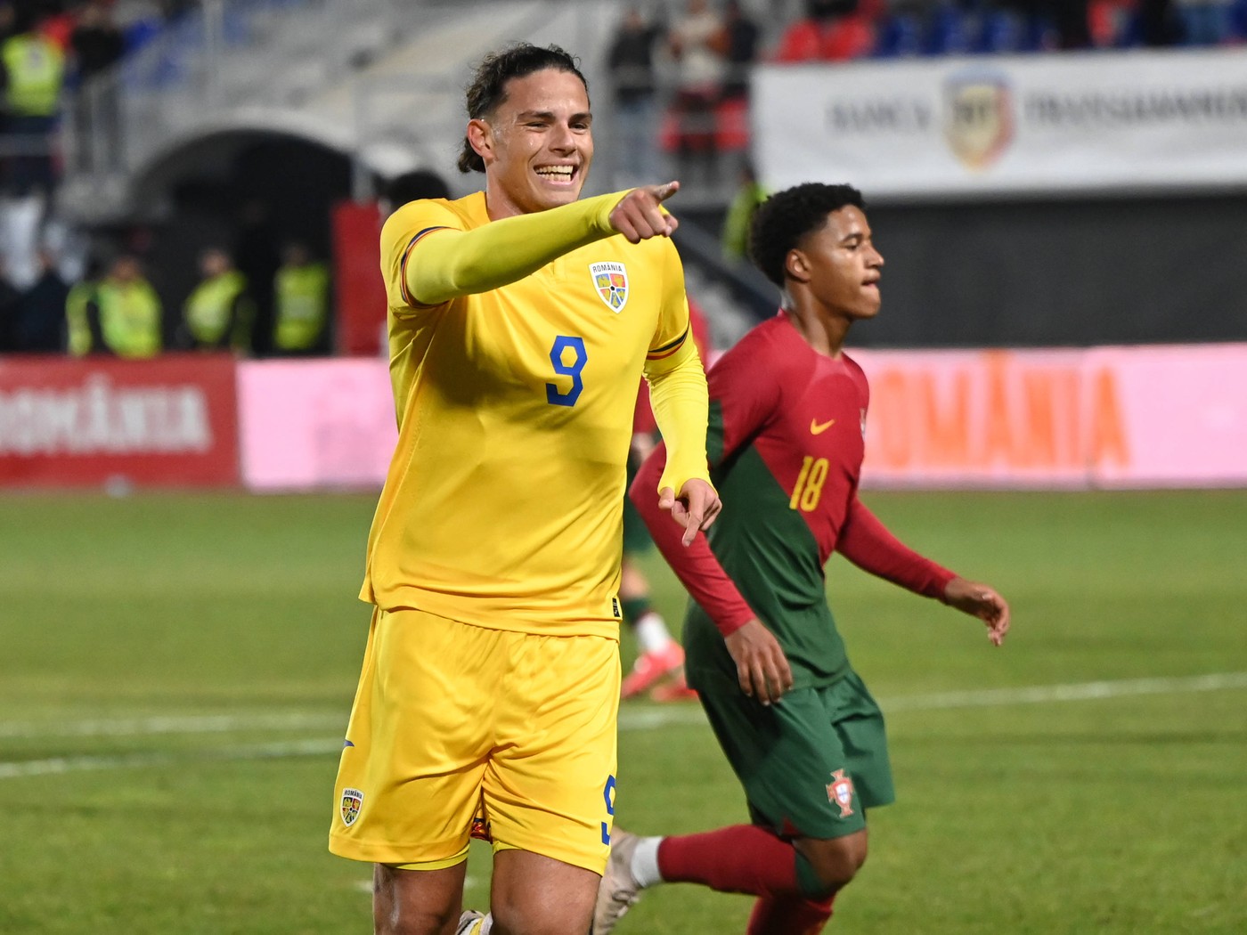 HOTNEWS.RO: SuperLiga: Nepotul lui Ilie Balaci a fost transferat de U Cluj