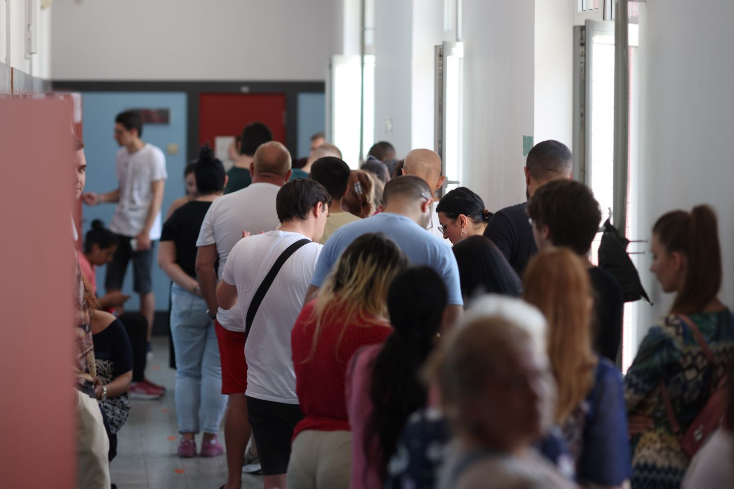 HOTNEWS.RO: Vă recomandăm o opinie care critică HotNews