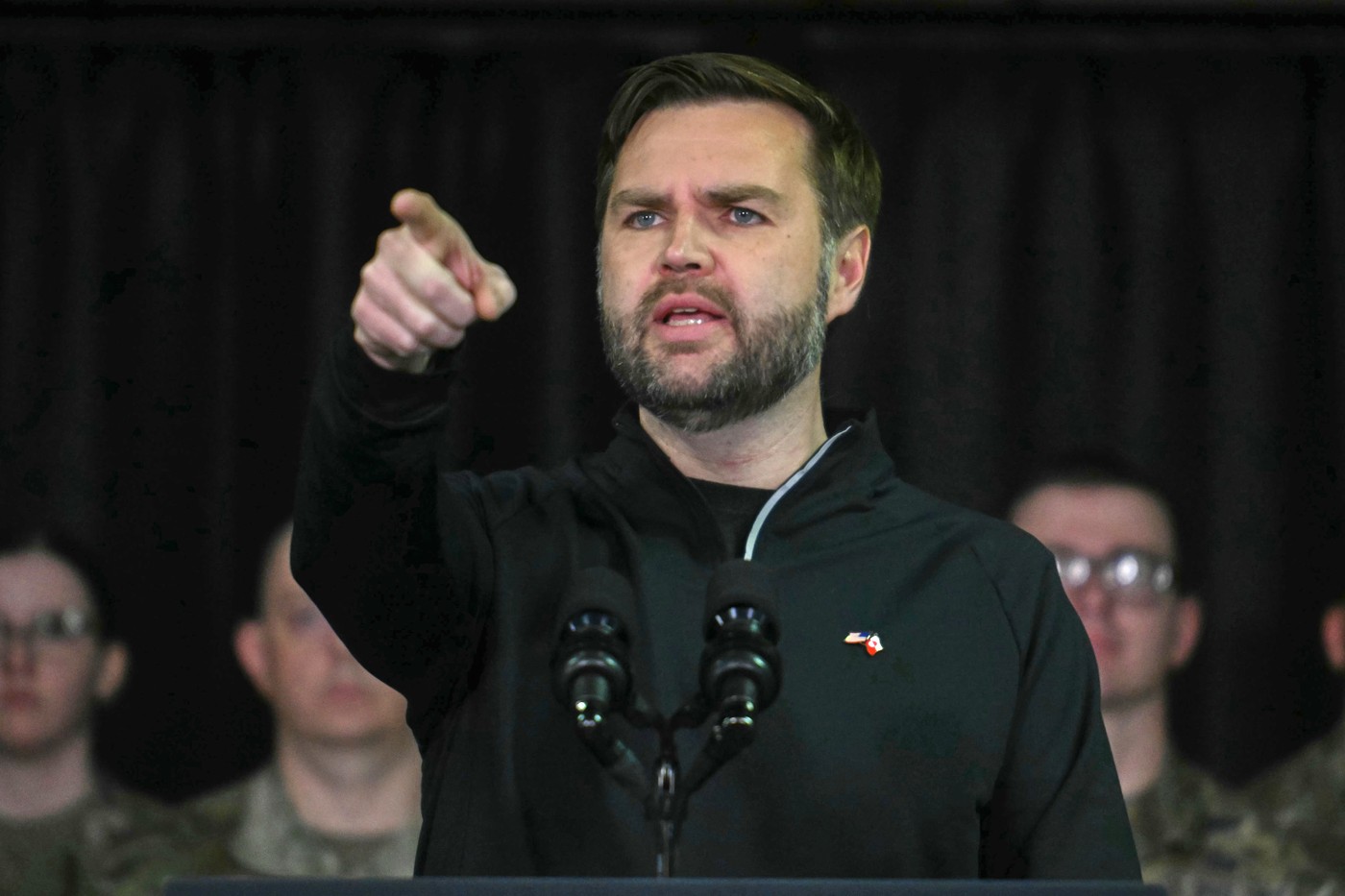 HOTNEWS.RO: Vance spune că forța militară va fi folosită cu precauție în mandatul lui Trump, dar „decisiv”: „Gata cu misiunile nedefinite, gata cu conflictele fără sfârșit”