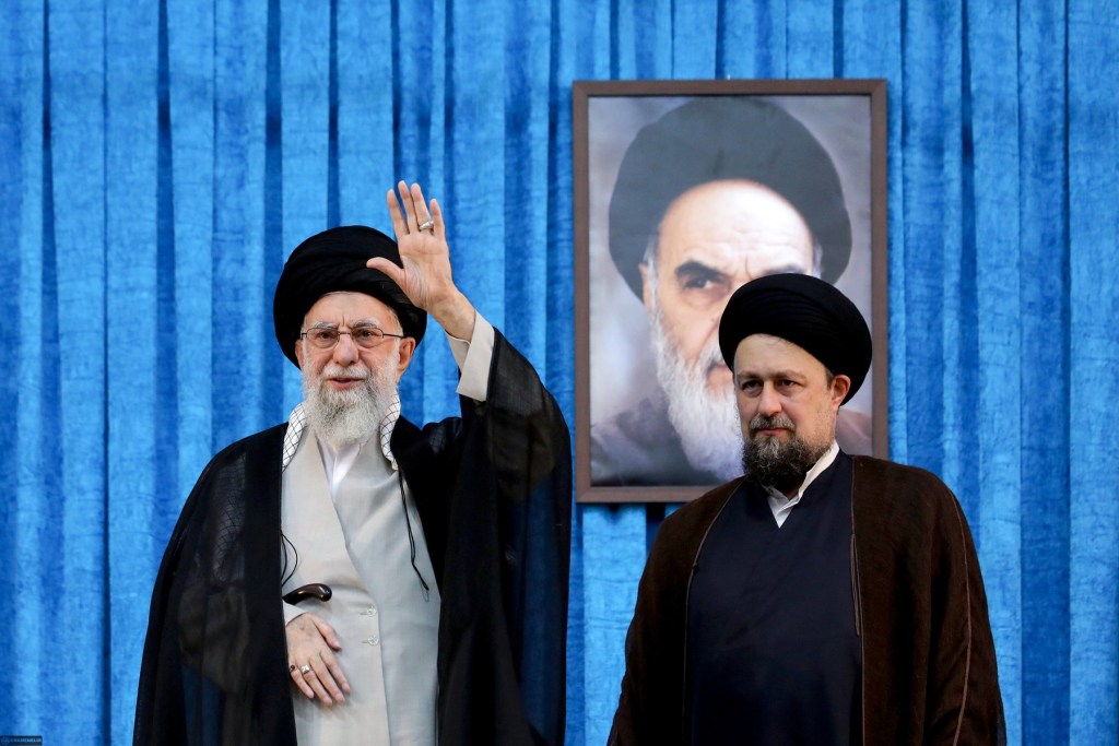 HOTNEWS.RO: Apropiații ayatollahului Ali Khamenei grăbesc planurile de alegere a unui succesor. Numele surpriză care a apărut după începerea războiului cu Israel