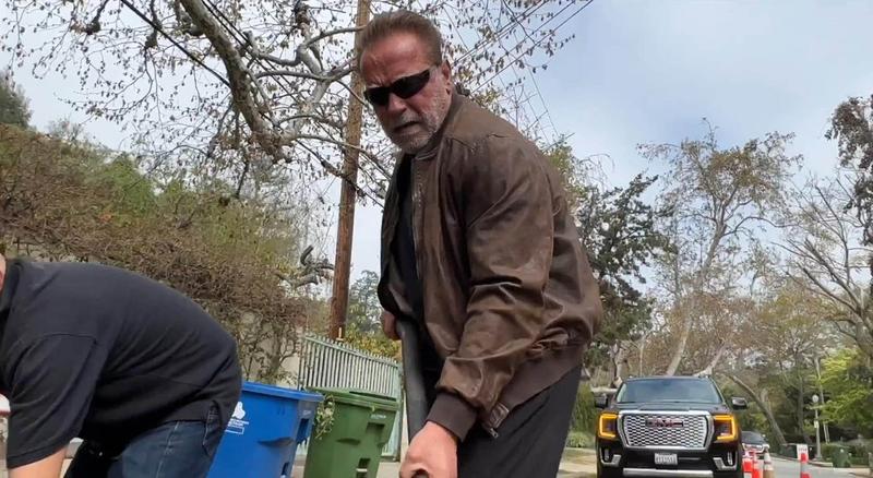 HOTNEWS.RO: Arnold Schwarzenegger face apel la americani să ia măsuri pentru mediu, în ciuda prezenţei lui Donald Trump la Casa Albă: „Nu vă mai plângeţi”
