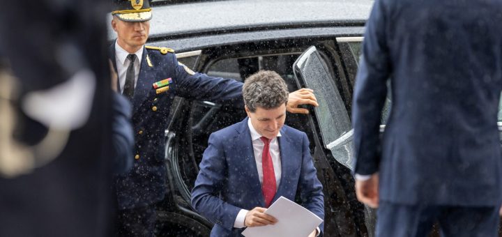 HOTNEWS.RO: Nicușor și serviciile secrete a priori. De ce nu e sănătos să reparăm statul cu ciocanul SRI