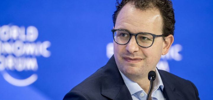 HOTNEWS.RO: Oamenii de știință vor să creeze o inteligență artificială pentru a controla agenții de inteligență artificială