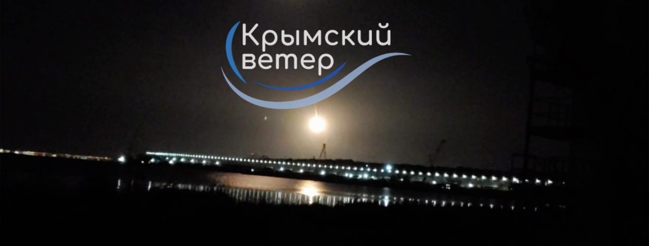 HOTNEWS.RO: „Se aud explozii în Kerci, antiaeriană rusă trage”. Podul „lui Putin”, închis temporar