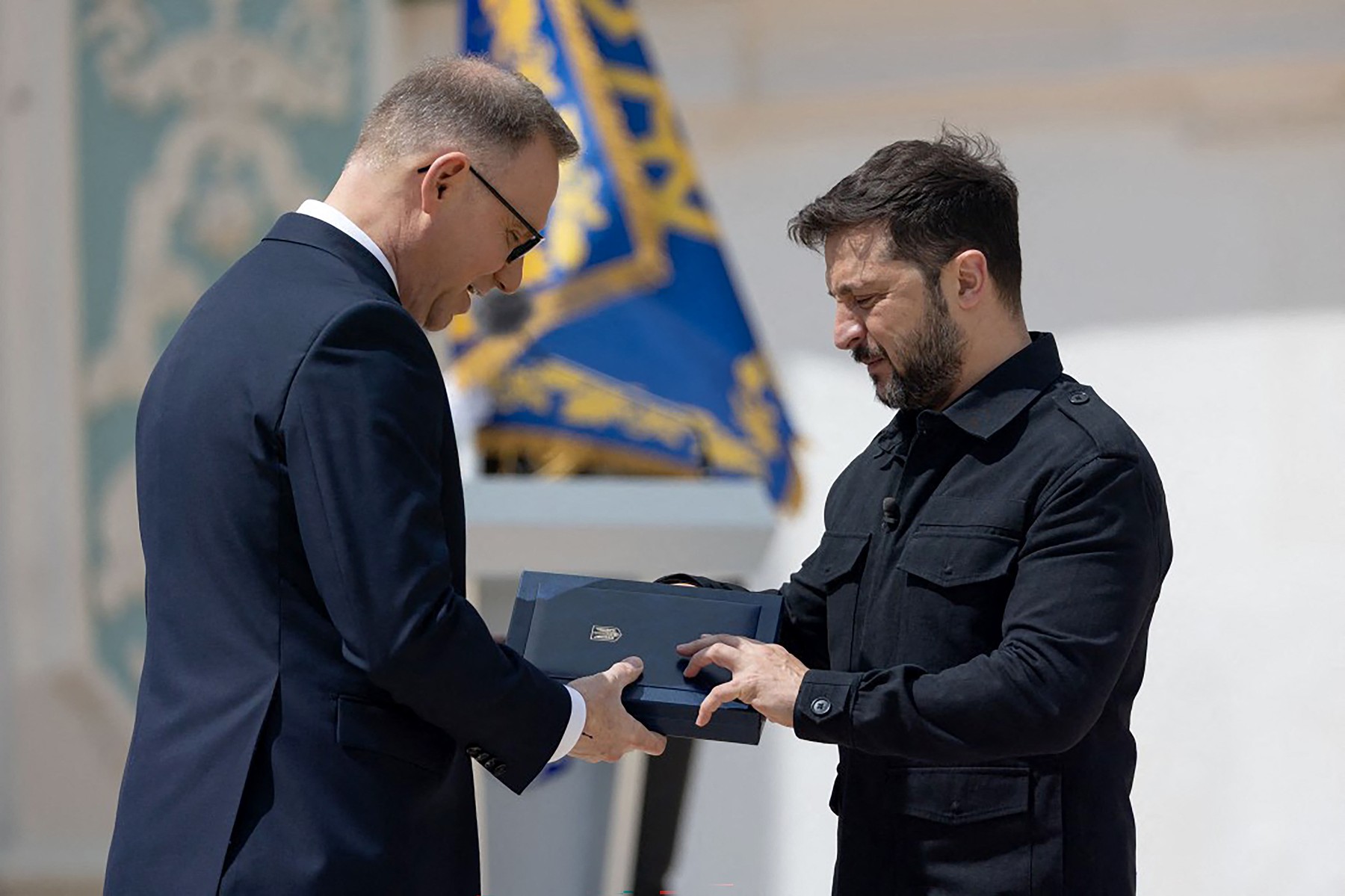 HOTNEWS.RO: Ultima vizită a lui Duda la Kiev. Mesaj pentru Zelenski, înainte ca Nawrocki să preia mandatul de președinte al Poloniei: „Aveți răbdare, lumea se vede altfel din spatele biroului prezidențial”