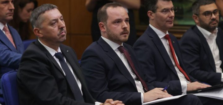 HOTNEWS.RO: Ilie Bolojan explică de ce sunt necesare noile măsuri: „La fiecare 100 de lei pe care țara îi colectează din taxe și impozite, am cheltuit cu 30 de lei în plus”