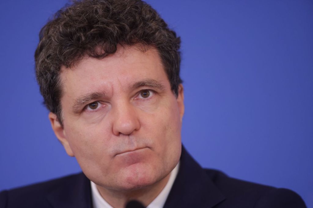 HOTNEWS.RO: „Legea Vexler” privind combaterea extremismului va fi retrimisă la Parlament pentru reexaminare, anunță președintele Dan