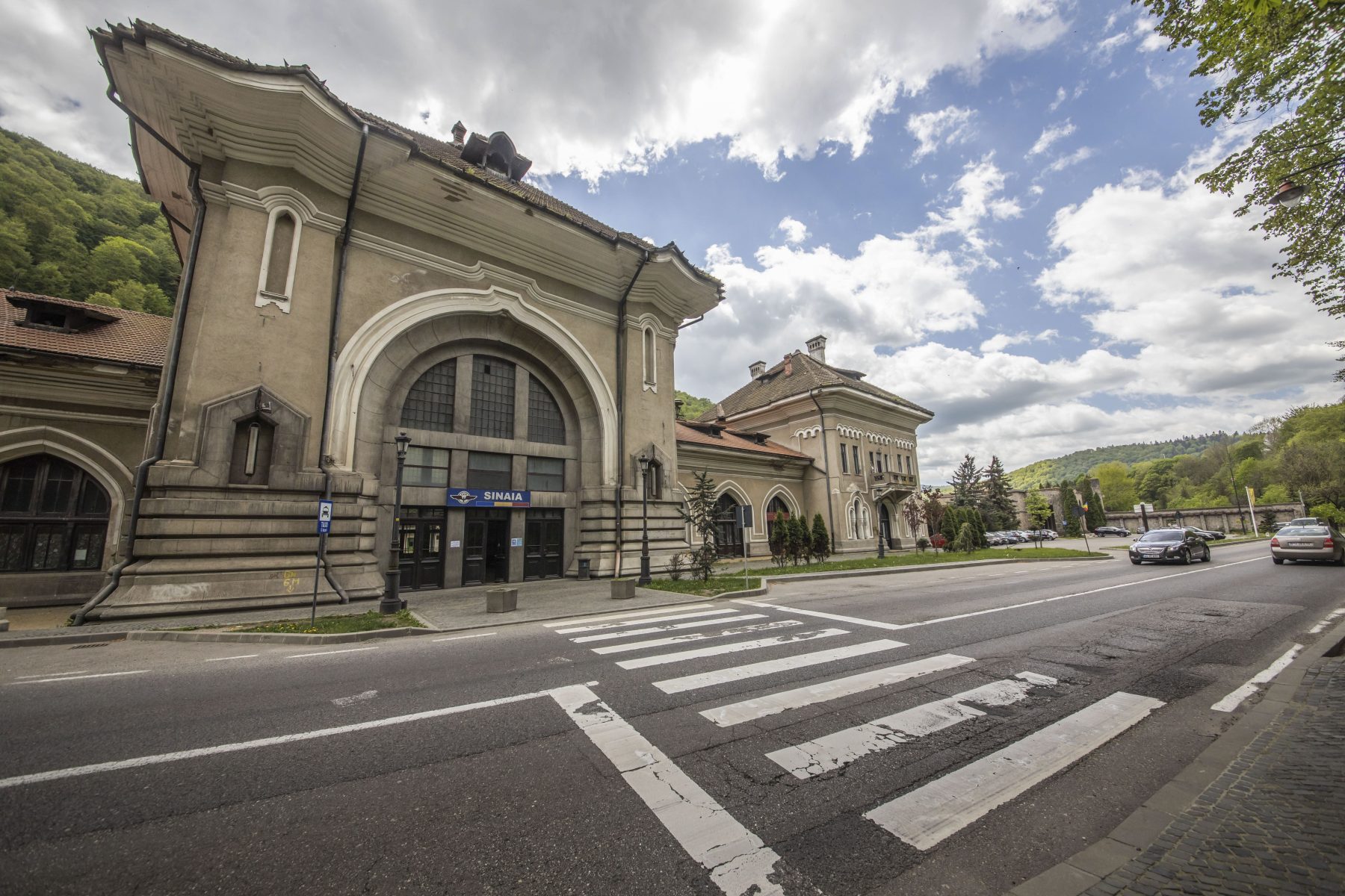 HOTNEWS.RO: Restricţii de trafic în Sinaia, începând de vineri, pentru Campionatul Naţional de Viteză în Coastă