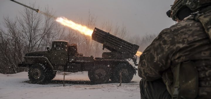 HOTNEWS.RO: Rusia revendică o victorie majoră, după 16 luni de lupte, într-unul dintre cele mai importante orașe strategice din regiunea Donețk