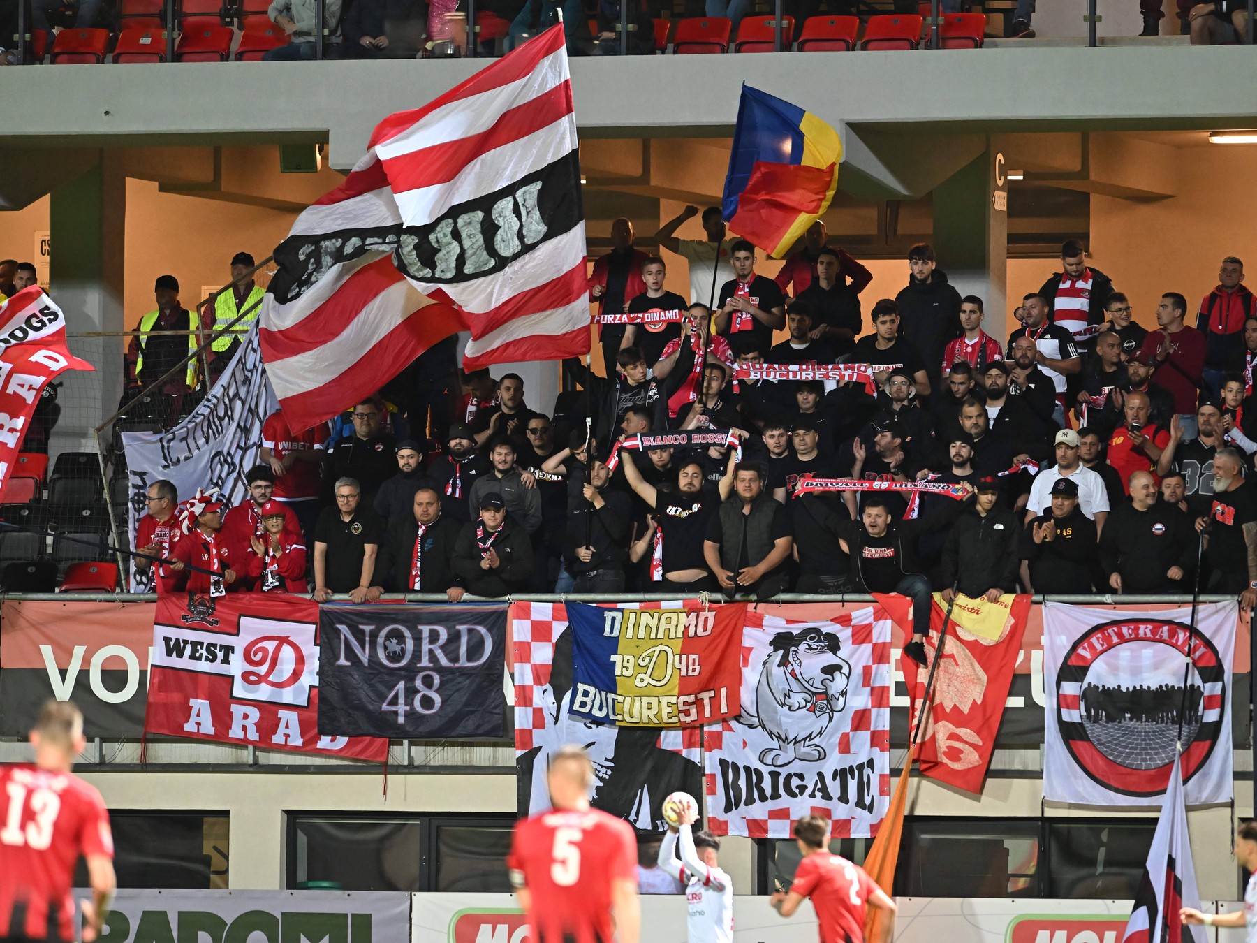 HOTNEWS.RO: SuperLiga: Dinamo acuză că fanii săi au fost agresați la Miercurea Ciuc și cere anchetă