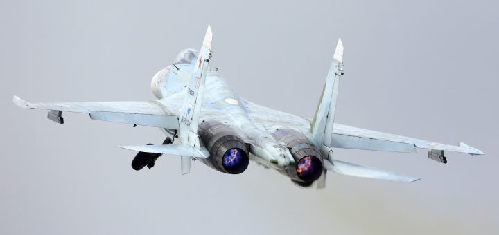 HOTNEWS.RO: FOTO Avioane de vânătoare F-35 ale Italiei, trimise să intercepteze rapid o incursiune a rușilor cu un bombardier Su-24 și un avion Su-27, în Marea Baltică