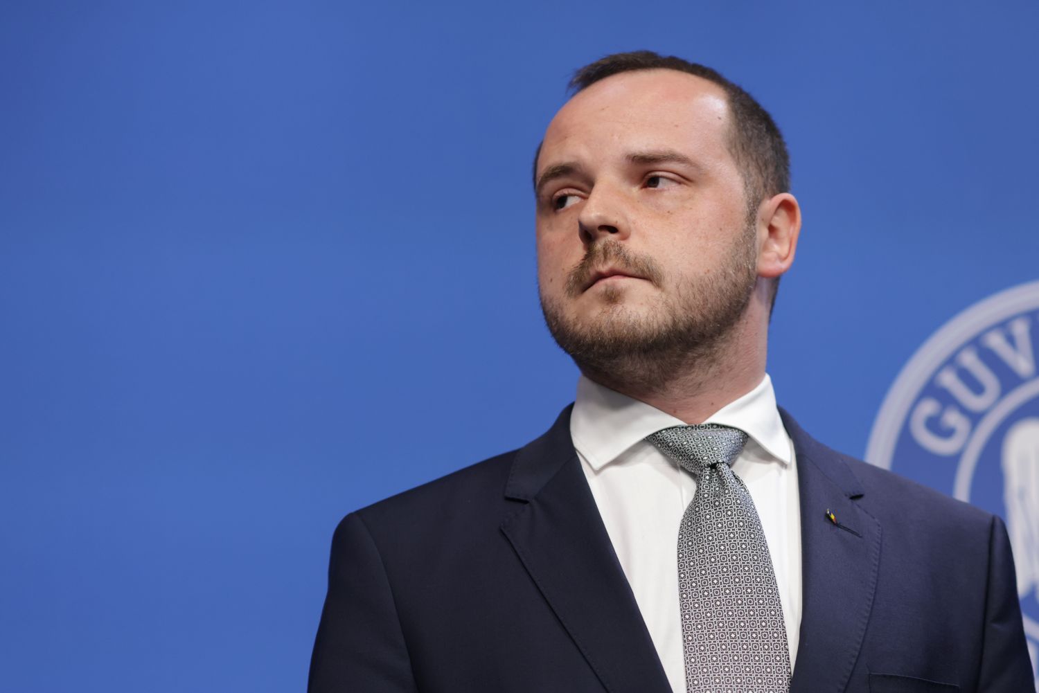 HOTNEWS.RO: Ministrul Sănătății anunță o modificare legislativă. „Orice medic angajat în spitalul public îşi face prioritar contractul cu Casa de Asigurări de Sănătate în mediul public”