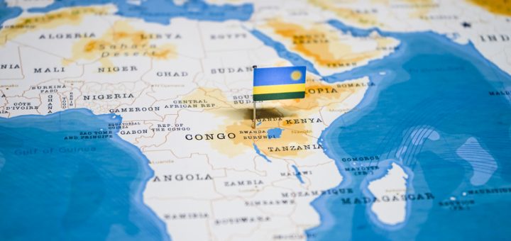 HOTNEWS.RO: Primii migranți expulzați din SUA au ajuns în Rwanda, în baza unui acord care prevede transferul a până la 250 de persoane