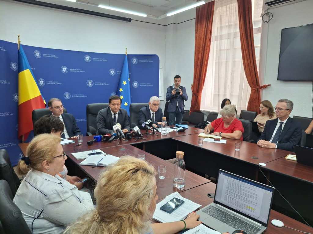 HOTNEWS.RO: Schimbările la plata pensiilor private: Sindicatele și patronatele, front comun împotriva dublei impozitări: „Ni se pare absurd” / Ce spun autoritățile