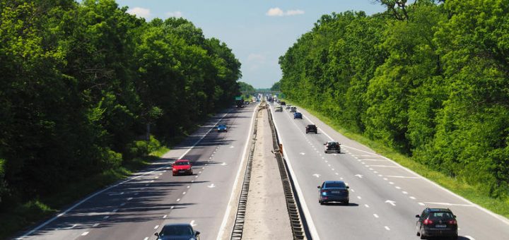HOTNEWS.RO: Statul vrea să lărgească la trei benzi autostrada București – Pitești, pe fondul așteptărilor privind depășirea în viitor a capacității de transport
