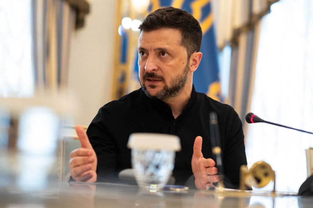 HOTNEWS.RO: Zelenski a discutat cu emisarul american Keith Kellogg. „Despre cum îi putem influența pe ruși, cum îi putem forța să se angajeze în negocieri reale”