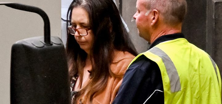HOTNEWS.RO: Femeia din Australia care și-a ucis trei rude cu ciuperci otrăvitoare servite la prânz și-a aflat sentința