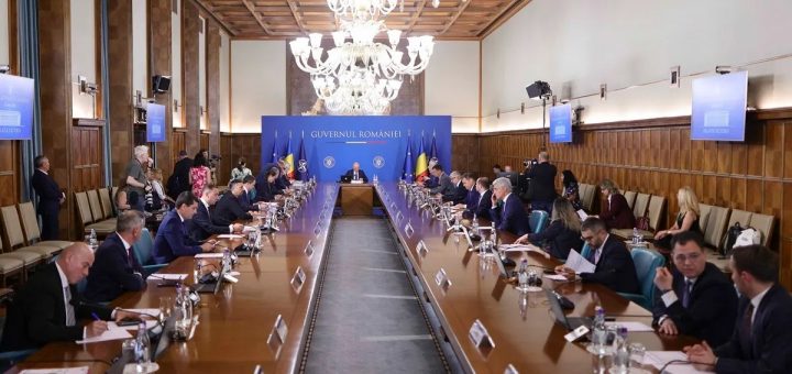 HOTNEWS.RO: Guvernul României revine după ce premierul Ilie Bolojan a spus că vrea creșterea vârstei de pensionare „la toate categoriile”