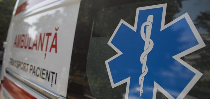 HOTNEWS.RO: Trei drumari care făceau marcaje rutiere pe A1, loviți în plin de un TIR
