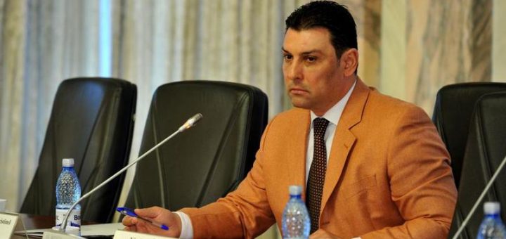 HOTNEWS.RO: Un deputat susține că „ONG-uri de promovare a homosexualității încurajează tinerii romi spre Satana”. A fost reclamat la CNCD pentru „derapaj homofob”