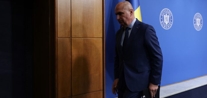 HOTNEWS.RO: Un „greu” din PSD spune că dacă premierul demisionează, „se rezolvă” în 24 de ore: „Noi nu ne-am dus la starea civilă cu Bolojan de mână”