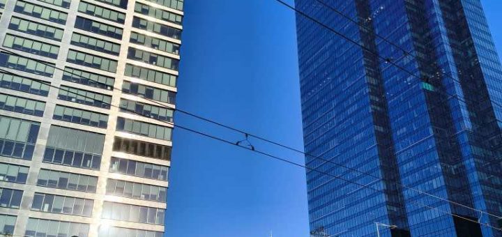 HOTNEWS.RO: Cozile de la patiseriile Luca din Varșovia – exemplul de succes românesc neașteptat, povestit de un profesor polonez care a studiat limba română la universitate