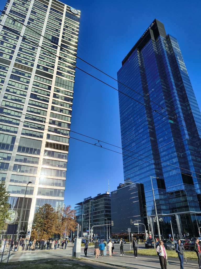 HOTNEWS.RO: Cozile de la patiseriile Luca din Varșovia – exemplul de succes românesc neașteptat, povestit de un profesor polonez care a studiat limba română la universitate