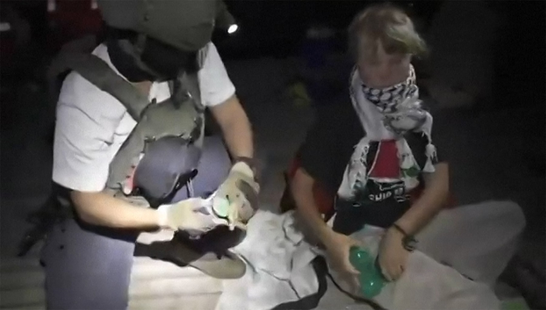 HOTNEWS.RO: Greta Thunberg spune că este ținută într-o celulă „infestată cu ploșnițe” și fără suficientă apă și mâncare, în detenția israeliană