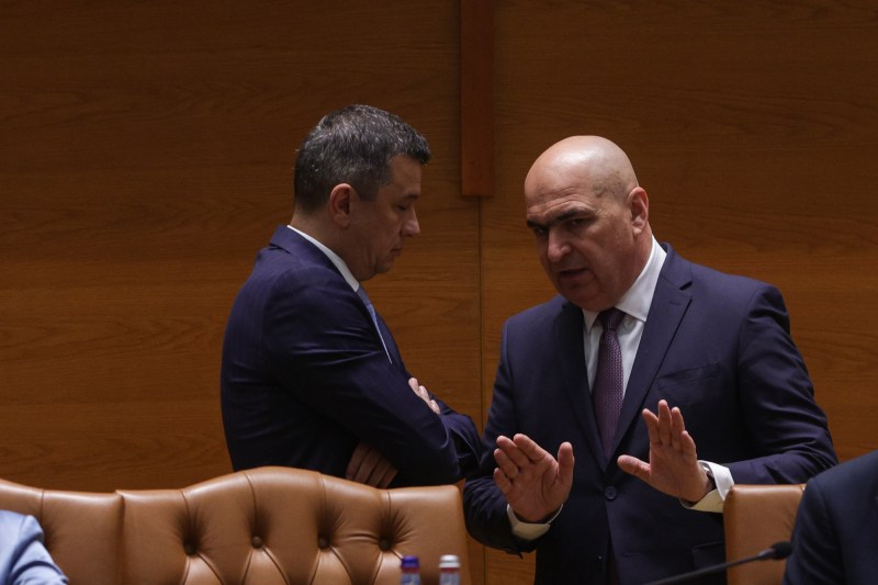 HOTNEWS.RO: Premierul Ilie Bolojan spune că trebuie reanalizat impozitul minim pe cifra de afaceri, pe care și-a asumat răspunderea în Parlament. Ce motive invocă