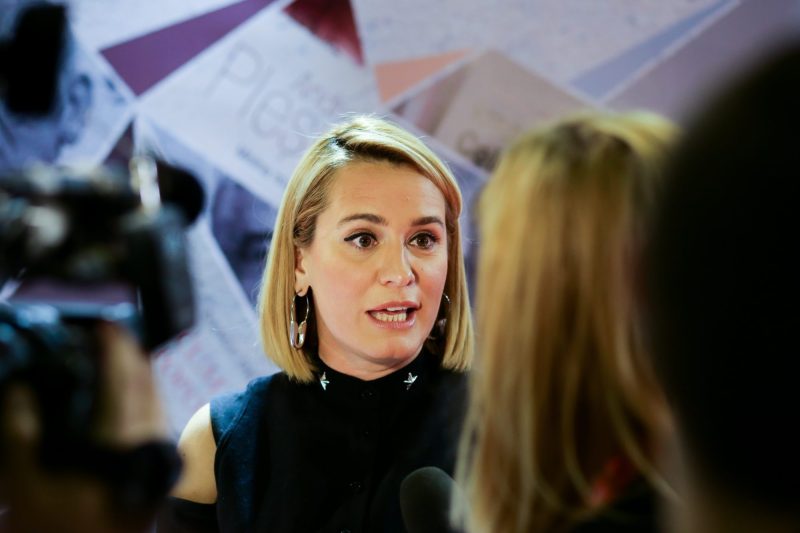 HOTNEWS.RO: VIDEO Cum a prezentat Andreea Esca efectele ploilor abundente, după ce i-a criticat pe meteorologi: „Ciclonul Barbara nu a lovit România cu forța prognozată”