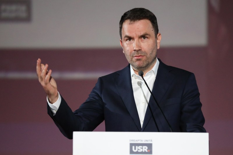 HOTNEWS.RO: Drulă îi provoacă pe Băluță și Ciucu la o dezbatere, „mai ales că ei doi între ei se apreciază foarte tare”. „Deocamdată au evitat, au făcut mofturi, nazuri”