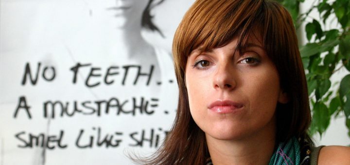 HOTNEWS.RO: „Fata din Bosnia miroase urât”: Povestea despre civilizație care n-a fost spusă de Grădinescu și Mocanu