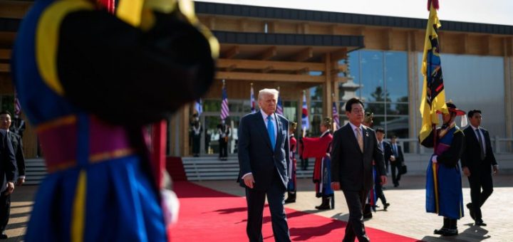 HOTNEWS.RO: Înțelegerea încheiată de Donald Trump cu unul dintre aliații importanți ai SUA s-a împotmolit din cauza unui submarin