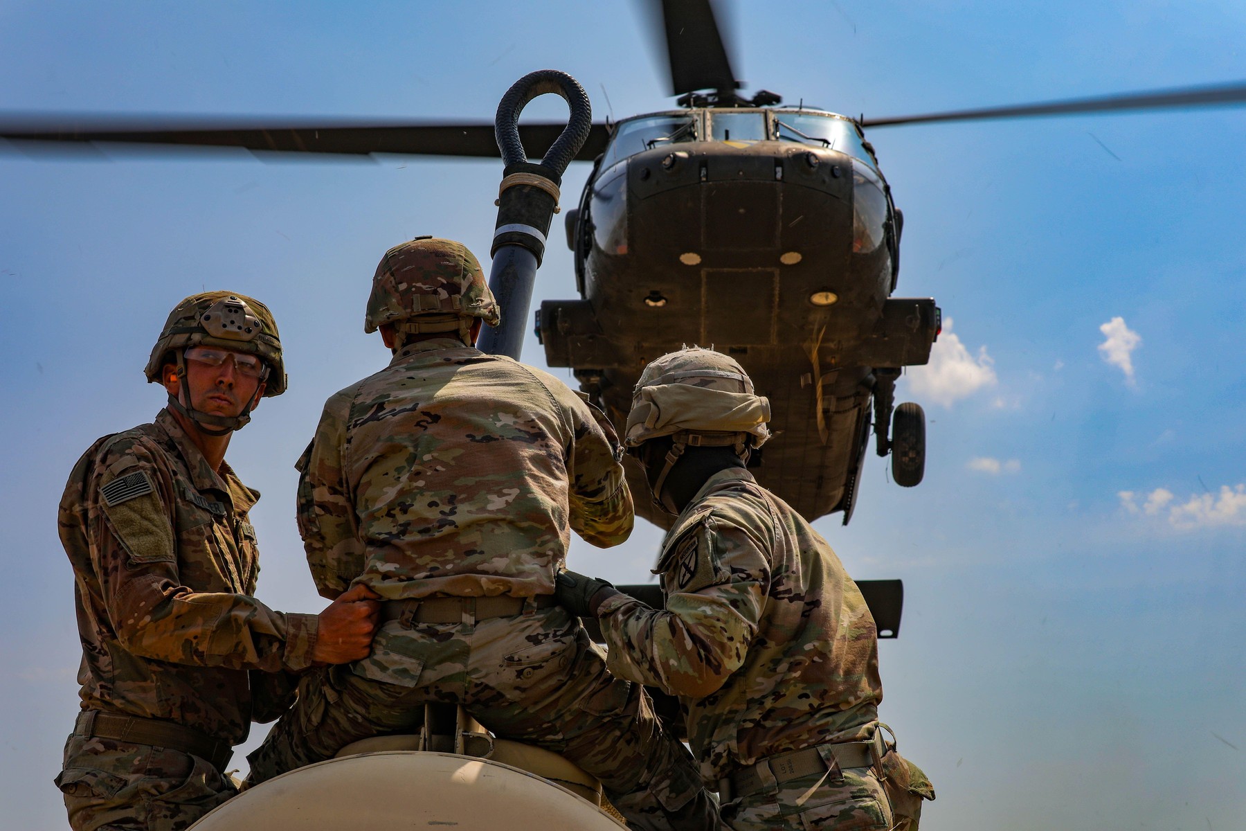 HOTNEWS.RO: Plan pentru blocarea retragerii trupelor americane din România şi din alte ţări de pe flancul estic, scrie presa ucraineană