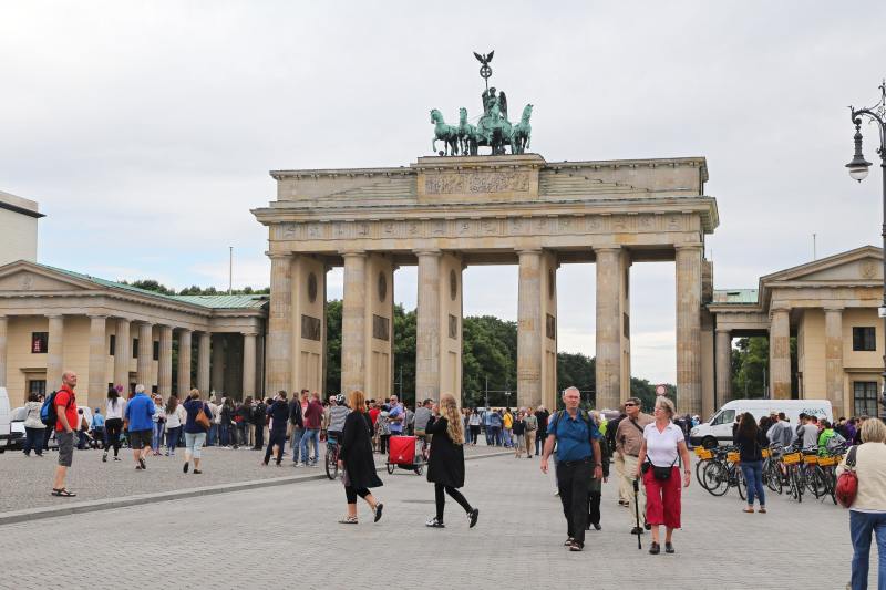 HOTNEWS.RO: Tot mai mulți germani ajung să fie supraîndatorați, după ani de prosperitate economică: „Riscă să devină o problemă majoră”