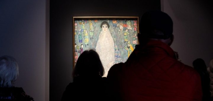 HOTNEWS.RO: Un tablou de Gustav Klimt a doborât recordul pentru cea mai scumpă operă de artă modernă vândută vreodată la o licitație, prețul depășind cu mult așteptările