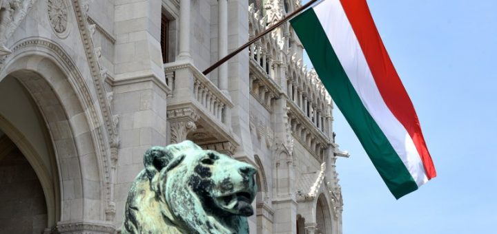 HOTNEWS.RO: Agenția Moody’s a retrogradat ratingul Budapestei: „Risc crescut de neplată”