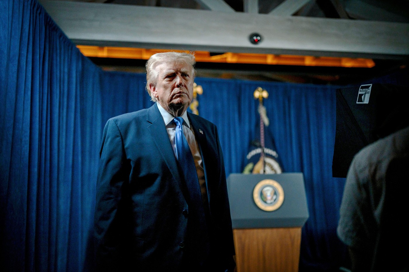 HOTNEWS.RO: Arma secretă a Europei împotriva lui Trump: „Dacă sparge bula AI, președinția va intra în criză”