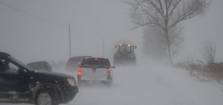 HOTNEWS.RO: Avertisment pentru șoferi din cauza codului portocaliu de viscol puternic