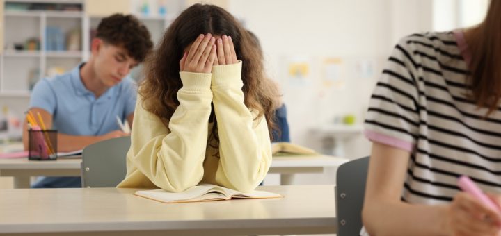 HOTNEWS.RO: Burnout-ul academic nu este doar despre stresul examenelor! 6 semne de urmărit și cum vă puteți ajuta copiii