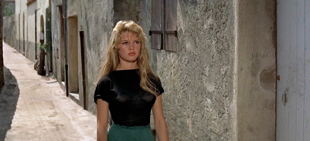 HOTNEWS.RO: „Enervantă pentru femei, excitantă pentru bărbați”. Brigitte Bardot, un simbol al libertății feminine și al revoluției sexuale