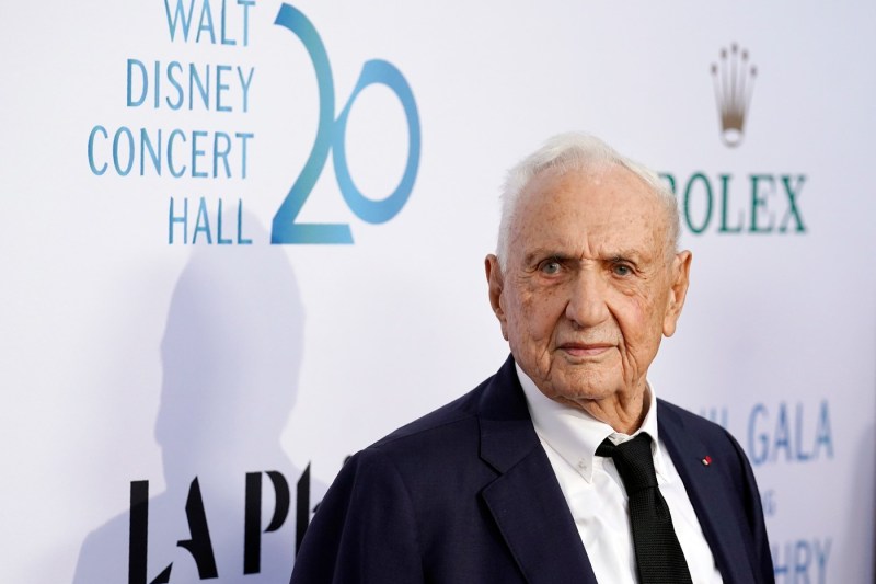 HOTNEWS.RO: FOTO A murit unul dintre cei mai mari arhitecți ai lumii, creatorul Muzeului Guggenheim și a Fundației Louis Vuitton. Frank Gehry avea 96 de ani