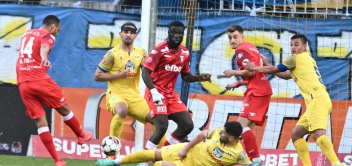 HOTNEWS.RO: SuperLiga: Victorie in extremis pentru UTA Arad, printr-un gol marcat în minutul 96