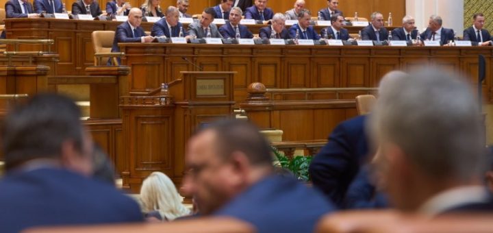 HOTNEWS.RO: „Un joc periculos”. Doi lideri din coaliție reacționează dur după blocarea la CCR a pensiilor magistraților